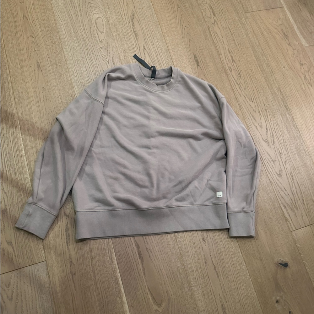 Vuori Women's mauve sweatshirt